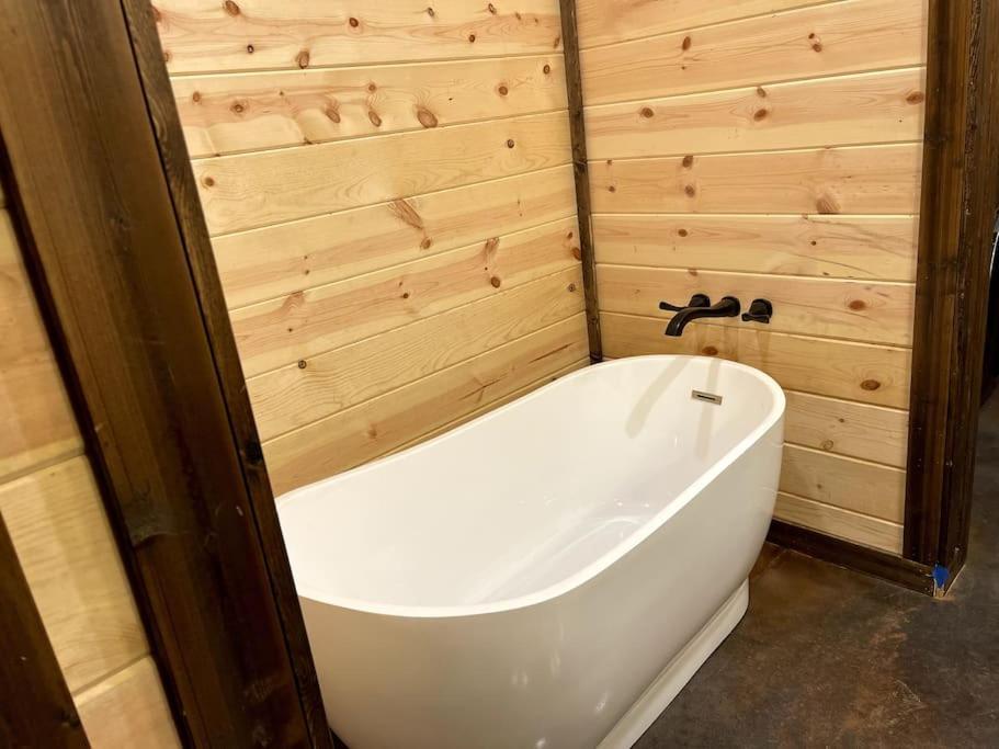 The Secluded Reset Button Cabin Broken Bow Luaran gambar